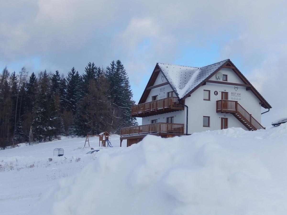 Horske Apartmany Bily Vlk Vaclavov u Bruntalu Dış mekan fotoğraf