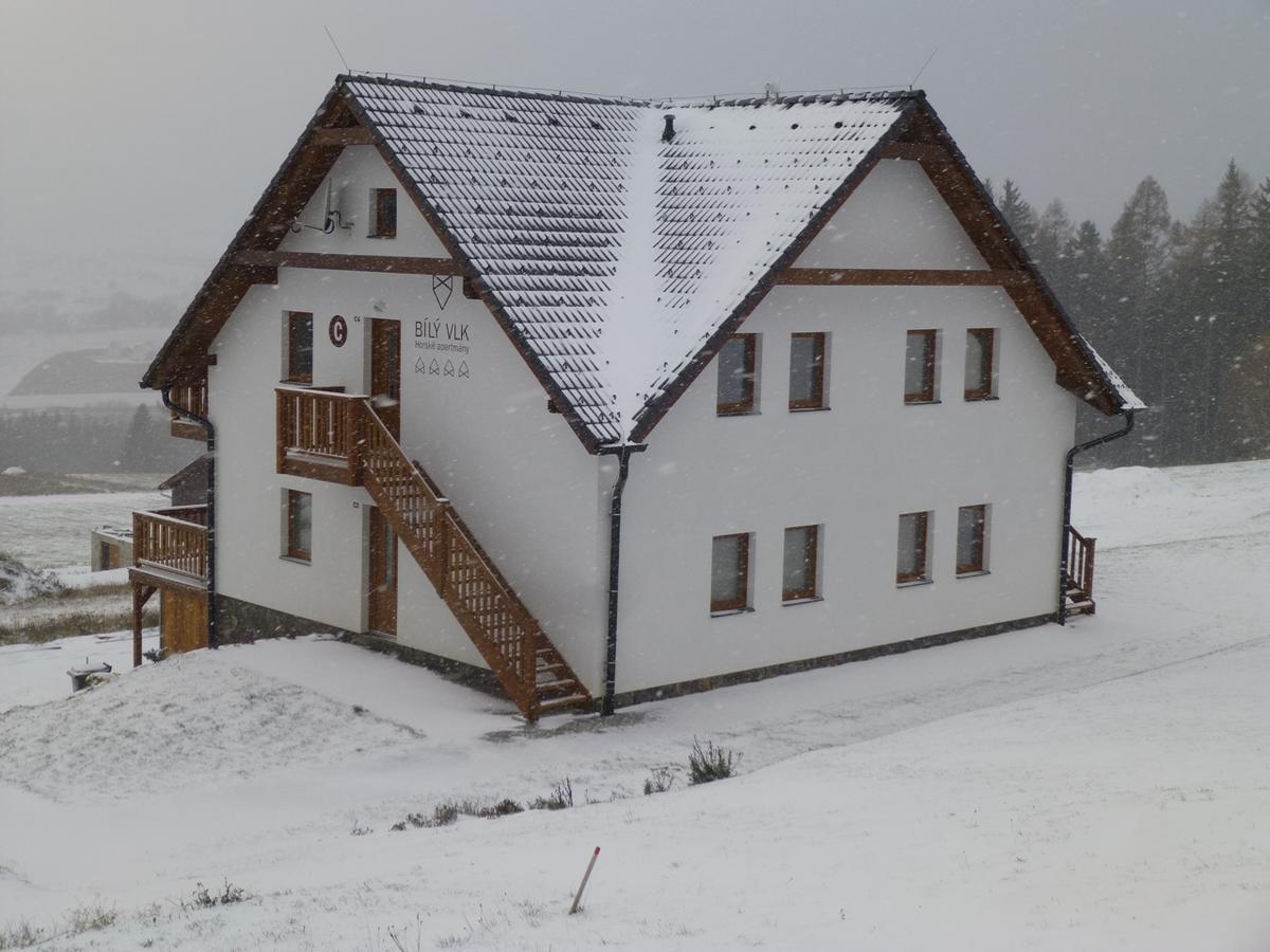 Horske Apartmany Bily Vlk Vaclavov u Bruntalu Dış mekan fotoğraf