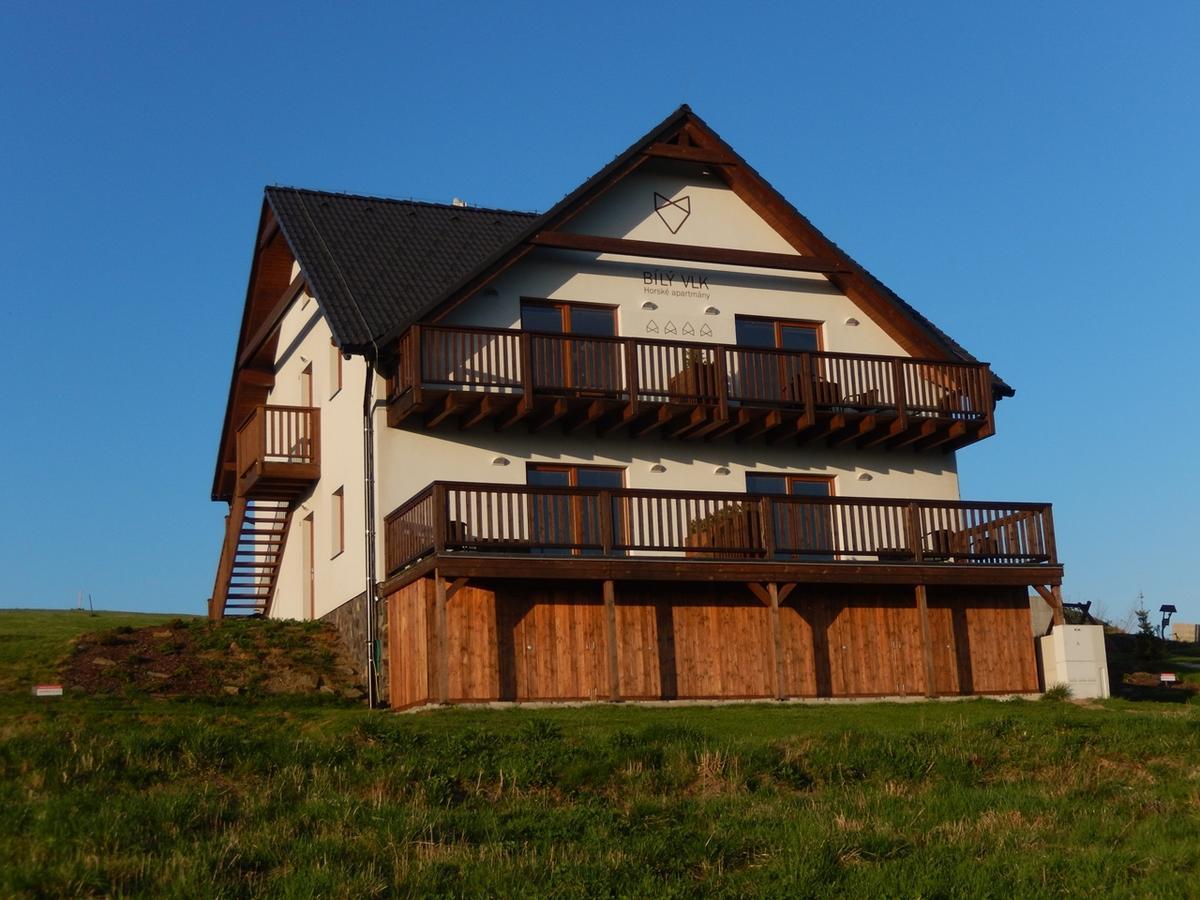 Horske Apartmany Bily Vlk Vaclavov u Bruntalu Dış mekan fotoğraf